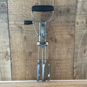 Vintage Ecko 'Best' Mixer Beater Hand Operated Manual Metal Mixer